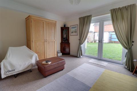 3 bedroom semi-detached house for sale - Barnwood Road, Gloucester