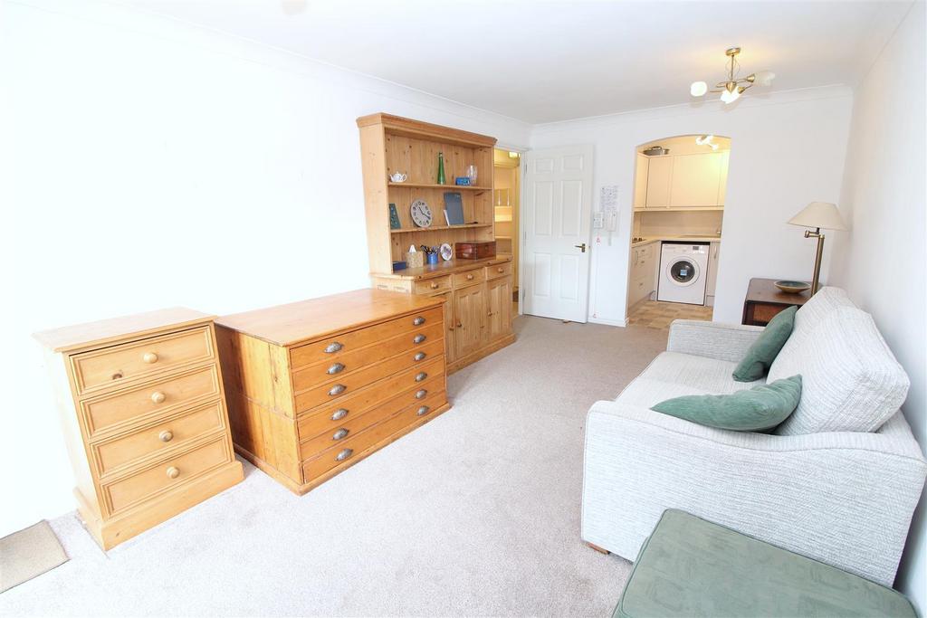 Living Room 3 New.JPG