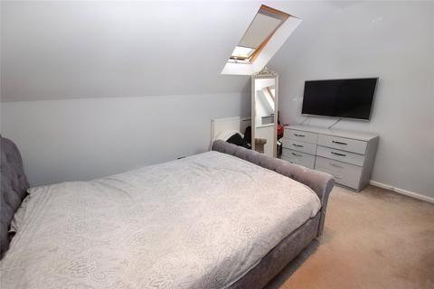 3 bedroom semi-detached house for sale - Wood Grove, Leeds, West Yorkshire