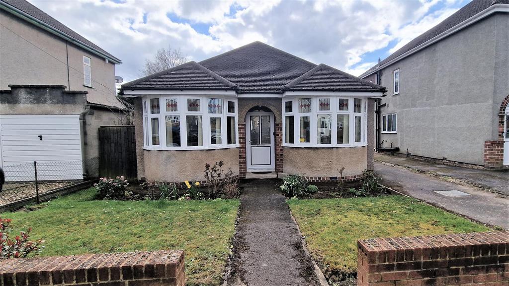 Birch Grove, Chippenham 2 bed detached bungalow £350,000