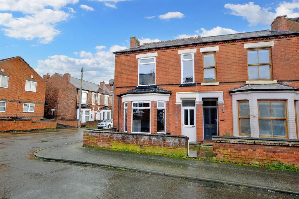 Cyril Avenue, Stapleford, Nottingham 4 bed semidetached house for sale