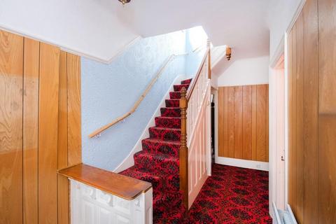 2 Blake Hall Crescent, London, E11 3RH