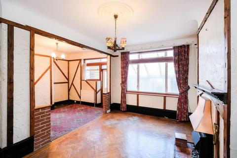 2 Blake Hall Crescent, London, E11 3RH