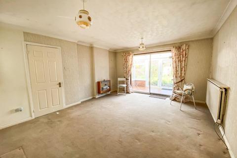 3 bedroom detached bungalow for sale - Croft Close, Warwick
