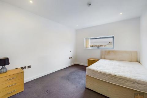 2 bedroom apartment to rent, Waterside, Liverpool