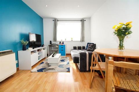1 bedroom flat for sale - Creighton Road, London
