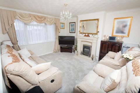 62 Drayton Road, Irthlingborough, Wellingborough, NN9 5TB