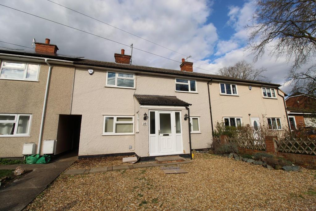 Arlesey Road, Henlow 3 bed house £1,250 pcm (£288 pw)