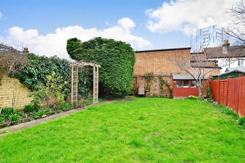 11 Burgess Road, Sutton, SM1 1RW