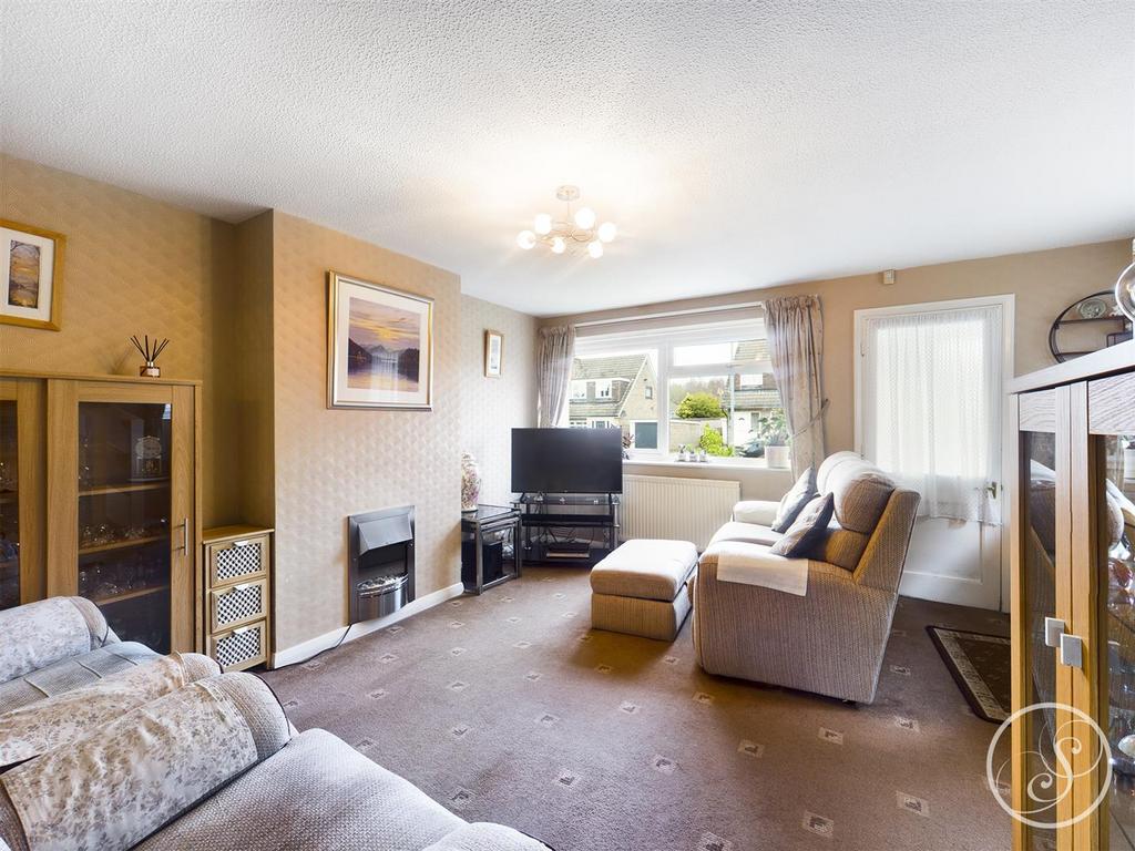 Sunningdale Avenue, Leeds 3 bed semidetached house £300,000