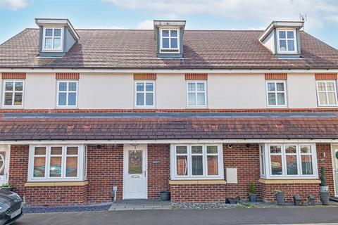 3 bedroom townhouse for sale, Camberwell Drive, Warrington
