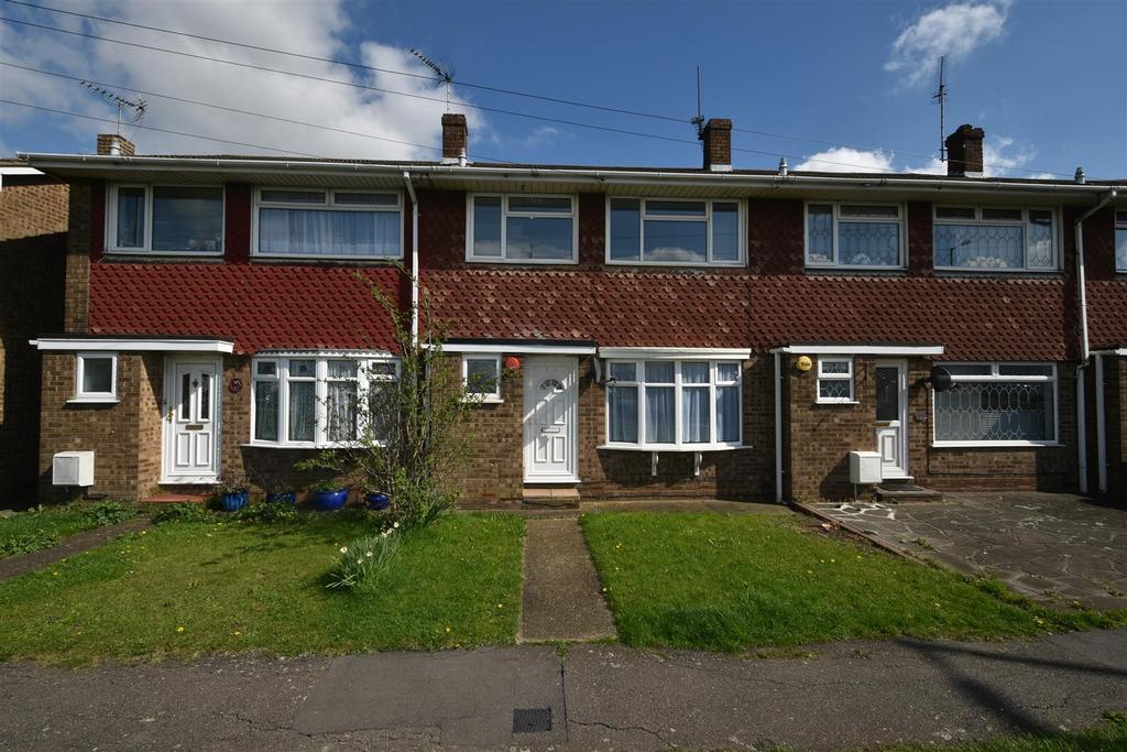 Canvey Road, Canvey Island SS8 3 bed terraced house £1,295 pcm (£299 pw)