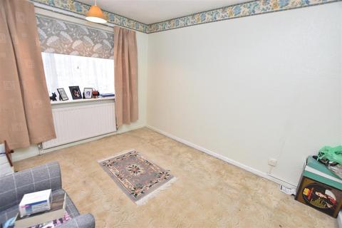 12 Landermere, Basildon, SS14 2DL