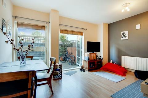 2 bedroom apartment for sale, Rivers House, Aitman Drive, Kew Bridge Road, Brentford