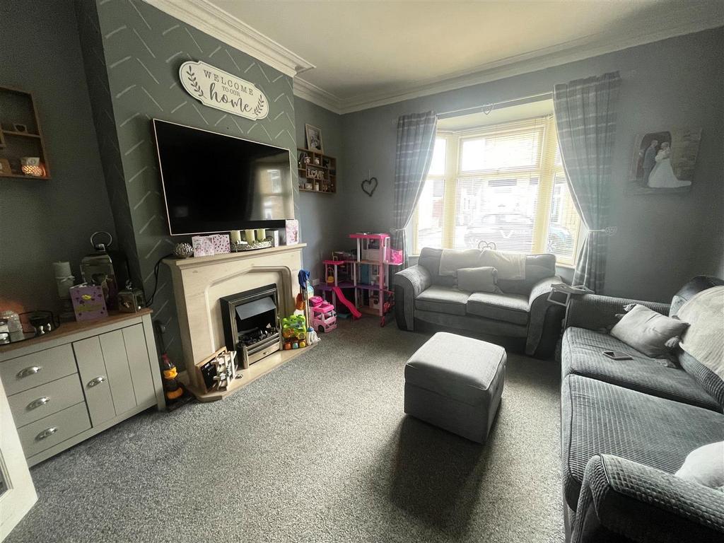 Milburn Street, Crook 3 bed end of terrace house £85,000