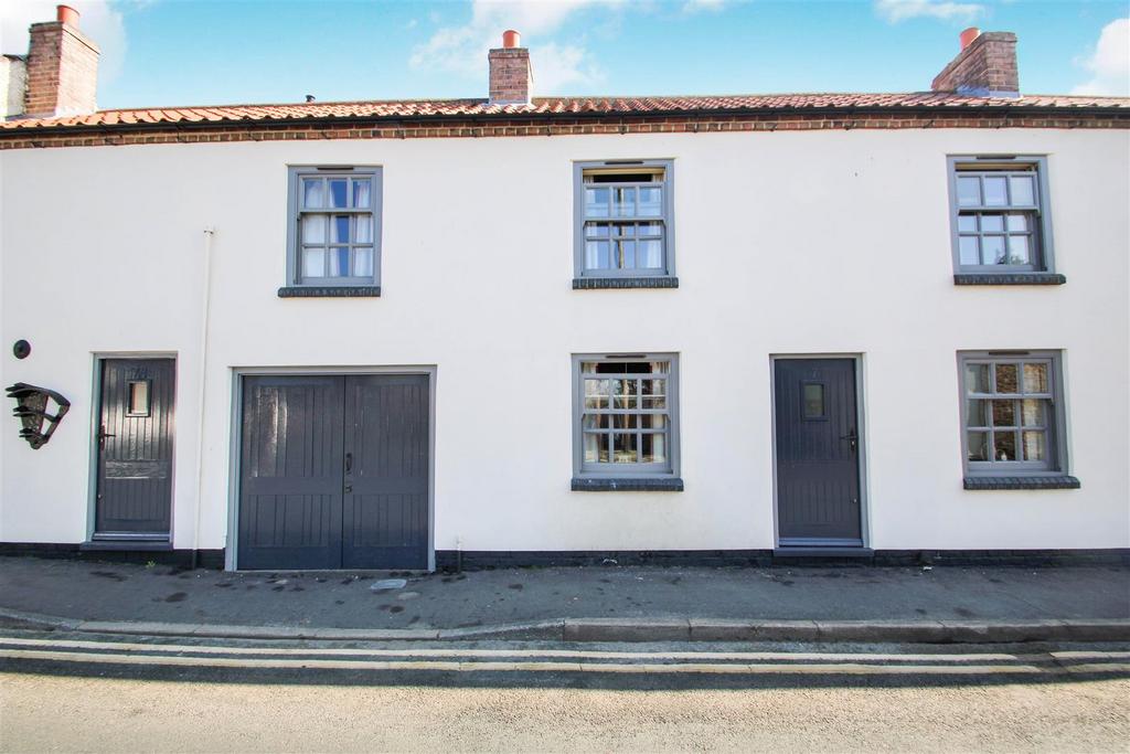 High Street, Messingham, Scunthorpe 3 bed semidetached house £725