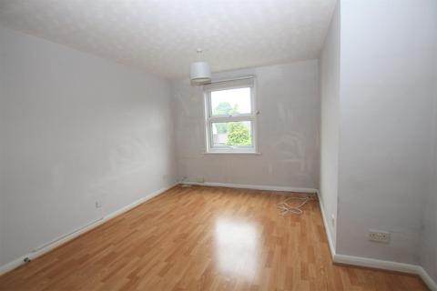 Flat 2, 72 Parkhill Road, Bexley, DA5 1HY