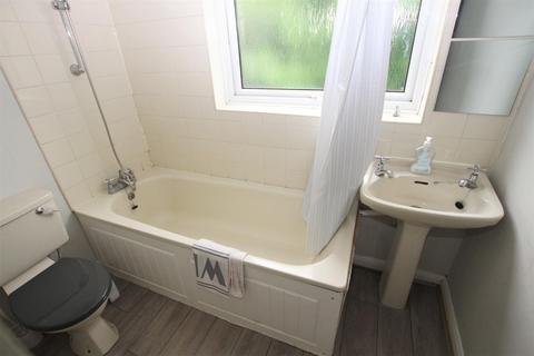 Flat 2, 72 Parkhill Road, Bexley, DA5 1HY