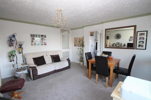 1b Crayford Road, Dartford, DA1 4AN