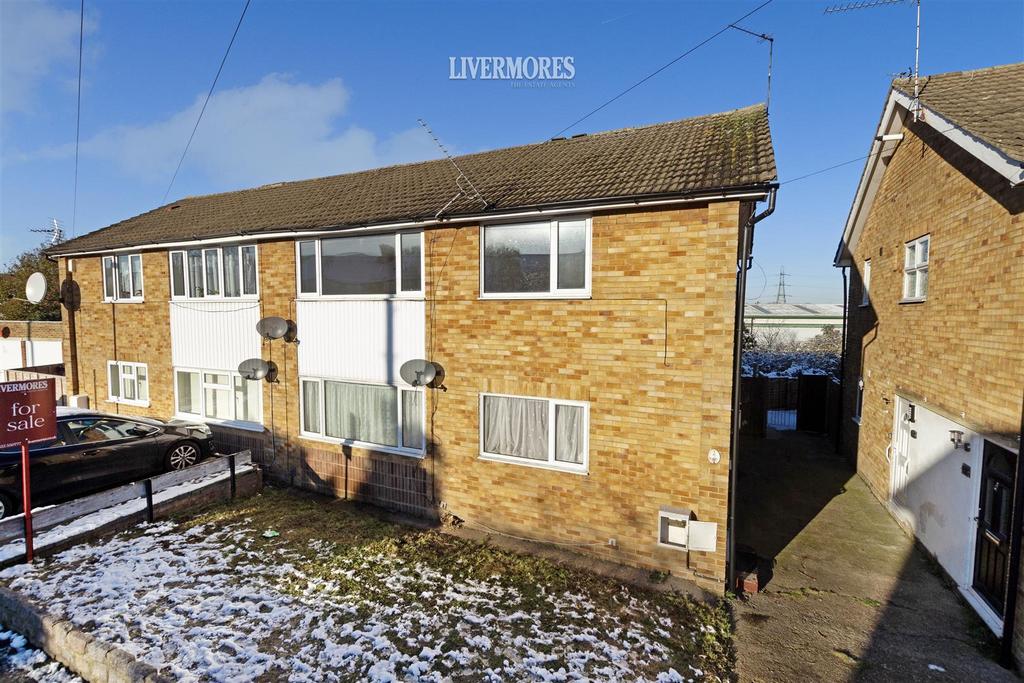 Whitehill Road, Crayford, Kent 2 bed for sale £240,000