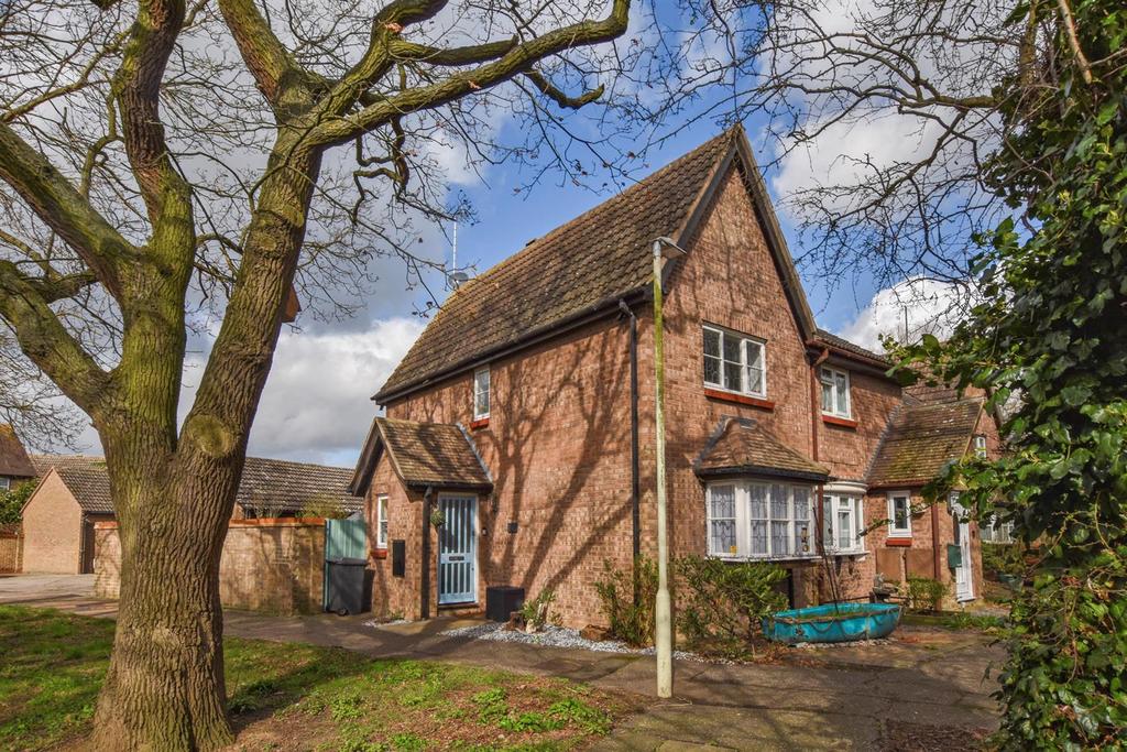 Blackwood Chine, South Woodham Ferrers 2 bed end of terrace house for