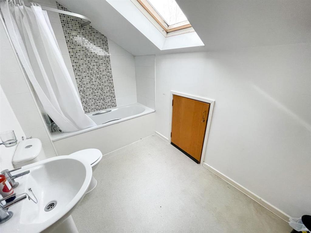 Top floor bathroom