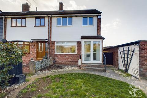 3 bedroom end of terrace house for sale - Rosedale Road, Grays