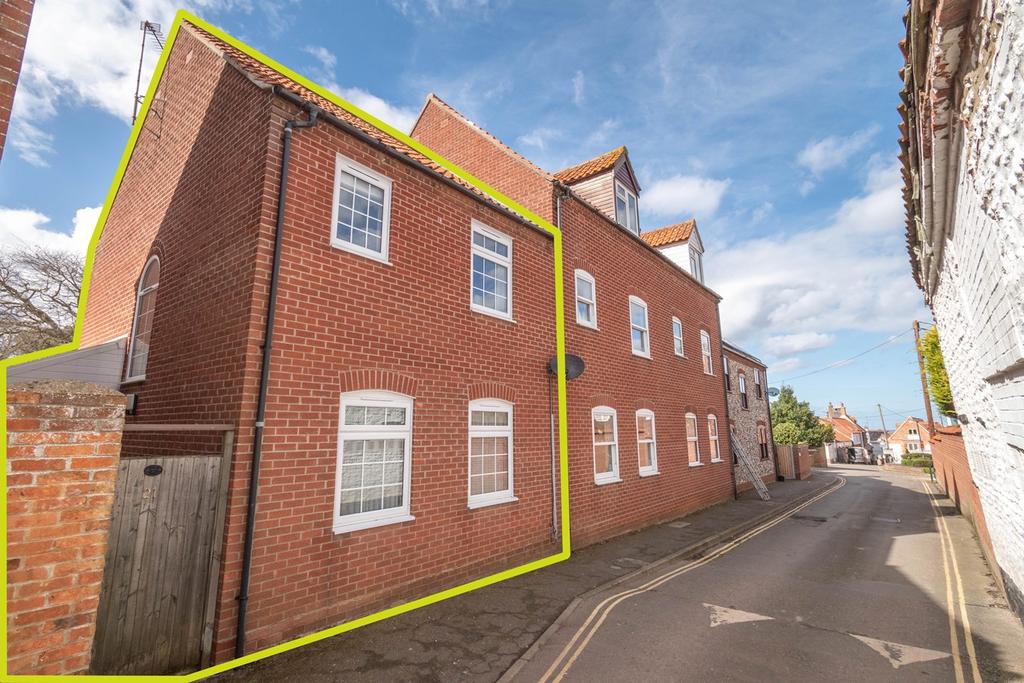Newgate Lane, WellsnexttheSea, NR23 3 bed semidetached house for