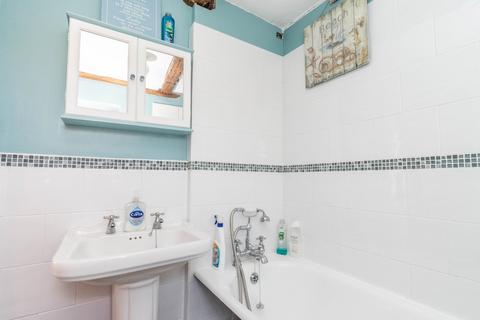 Mermaid Cottage Jolly Sailor Yard, Wells-next-the-sea, NR23 1LA