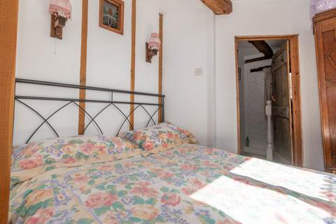 Mermaid Cottage Jolly Sailor Yard, Wells-next-the-sea, NR23 1LA