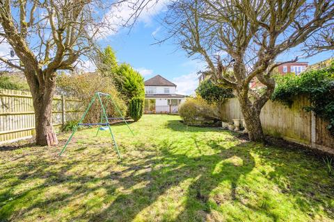27 Waverley Road, Epsom, KT17 2LJ