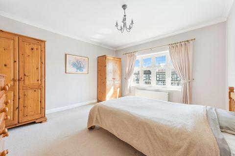 27 Waverley Road, Epsom, KT17 2LJ
