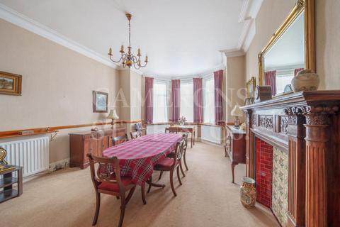 95 Dartmouth Road, London, NW2 4ER