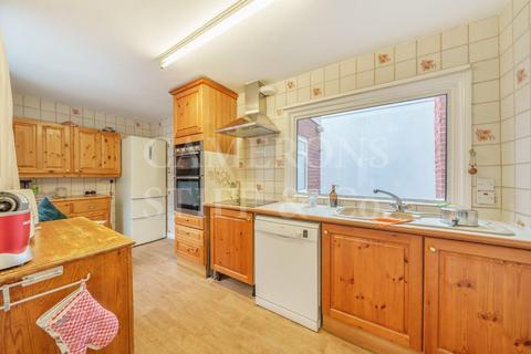 95 Dartmouth Road, London, NW2 4ER