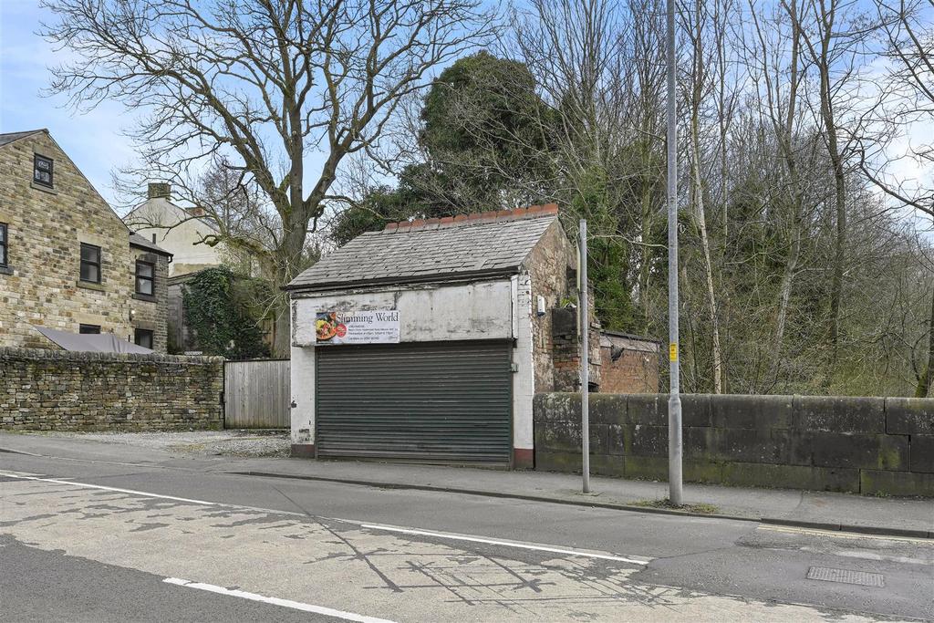 Huddersfield Road, Millbrook, Stalybridge SK15 Retail property (high