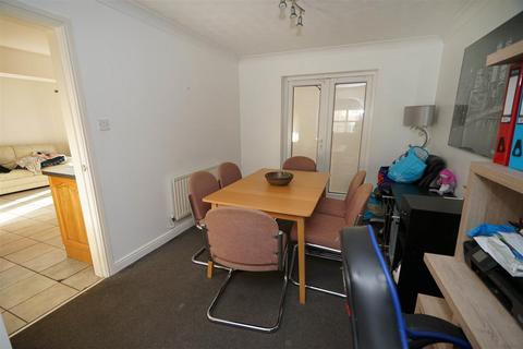 28 Aire Drive, Bolton, BL2 3FX