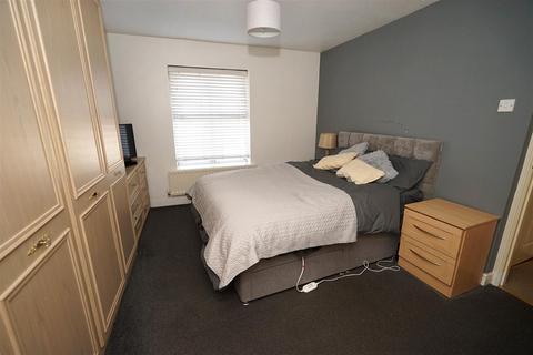 28 Aire Drive, Bolton, BL2 3FX