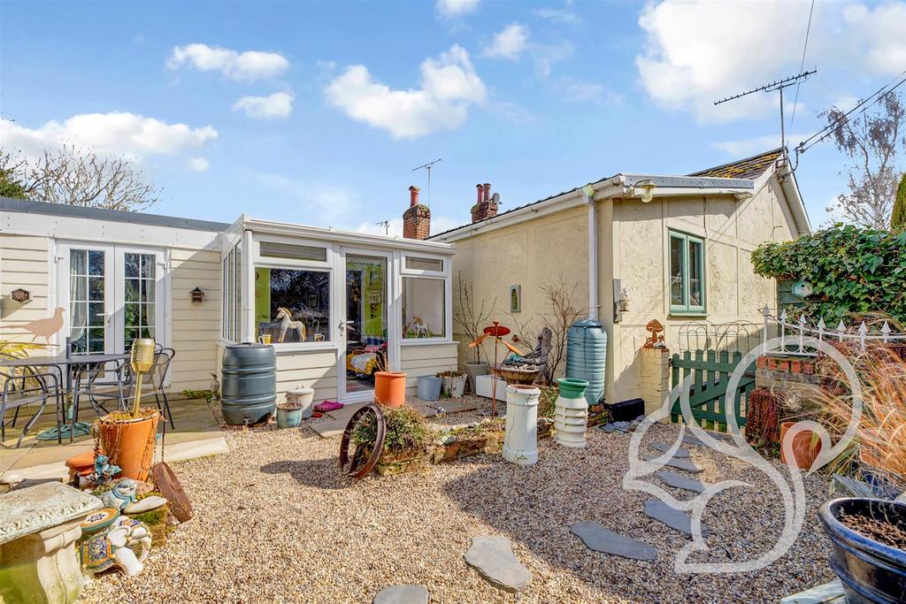 Curds Road, Earls Colne 2 bed semidetached bungalow £280,000