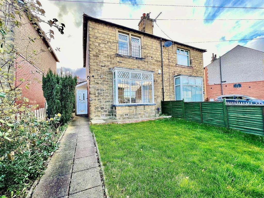 Heatherfield Road, Huddersfield 2 bed semidetached house £170,000