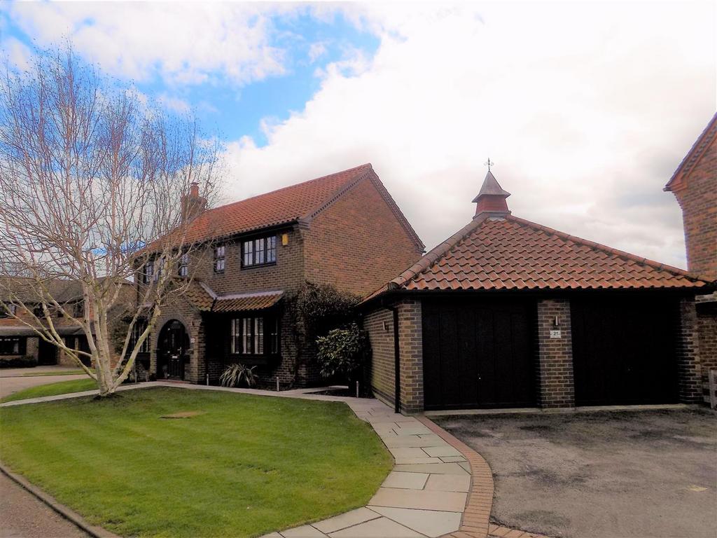 Farm Close, East Bridgford, Nottingham 4 bed detached house £725,000