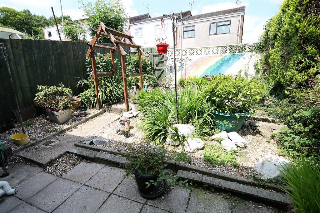 Lewis Drive, Caerphilly 3 bed terraced house for sale £175,000