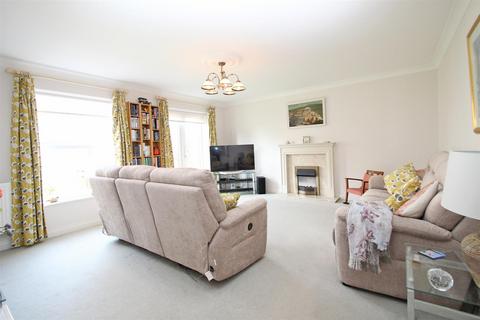 5 bedroom detached house for sale, Osborne Heights, East Cowes