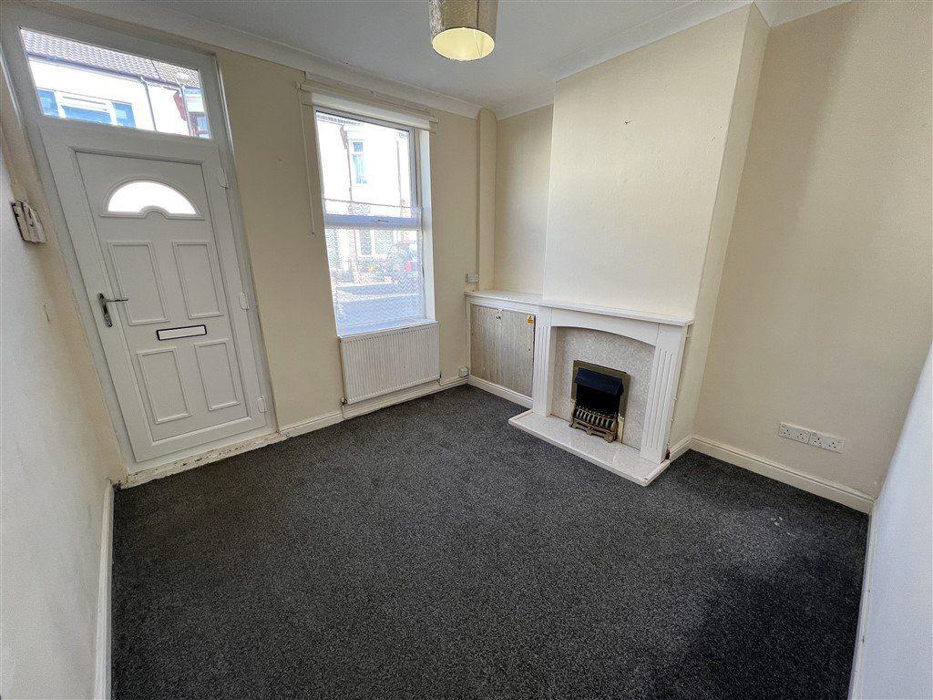 Edinburgh Street, Goole, DN14 2 bed terraced house £600 pcm (£138 pw)