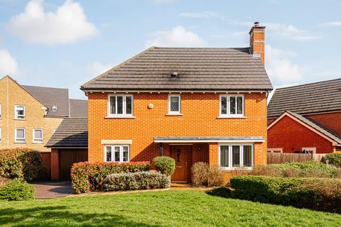 15 Glanville Way, Epsom, KT19 8HT