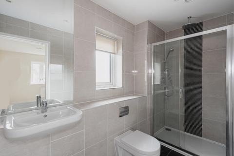 15 Glanville Way, Epsom, KT19 8HT