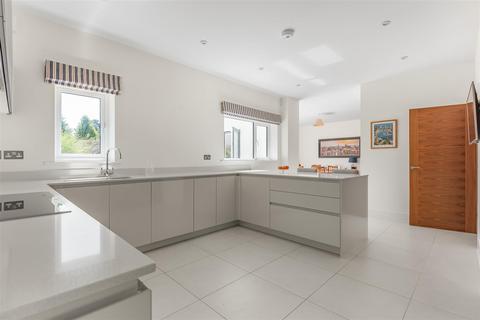 4 Dukes Walk, Exeter, EX2 7FQ