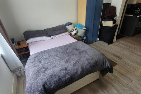 Studio to rent - Mundy Place, Cathays, Cardiff