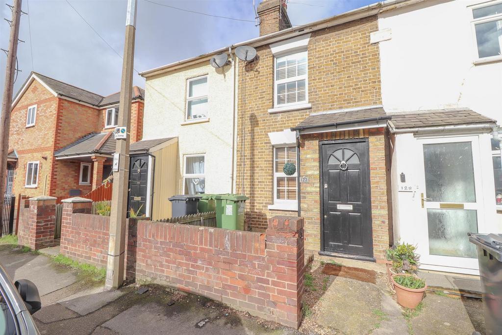 Whitley Road, Hoddesdon, Hertfordshire 2 bed terraced house £1,450