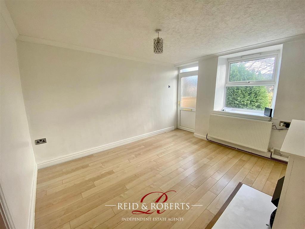 Pool Road, Ponciau, Wrexham 2 bed house for sale £135,000