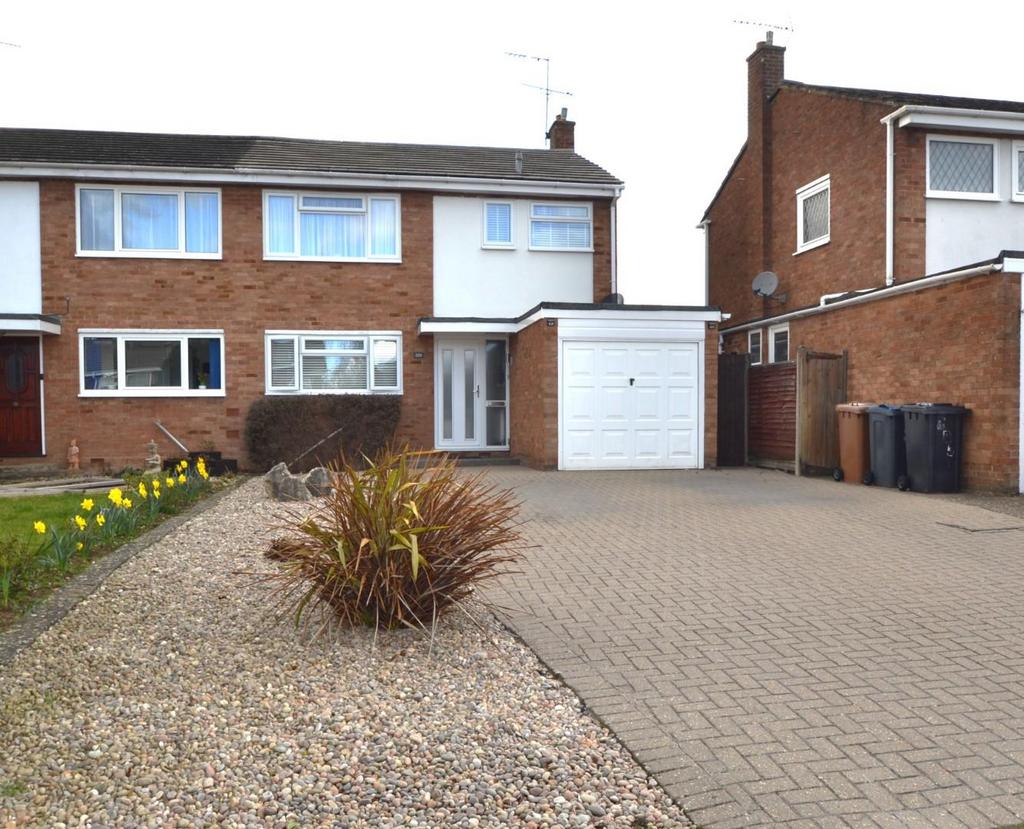 Monks Walk, Buntingford, SG9 9DX 3 bed semidetached house £525,000